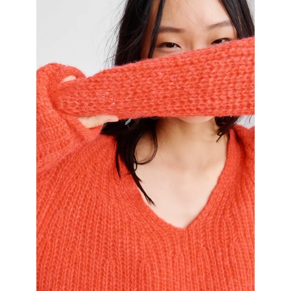 Rag & Bone Joseph Wool Blend V-Neck Sweater in Bright Coral, Size Small - Picture 3 of 14